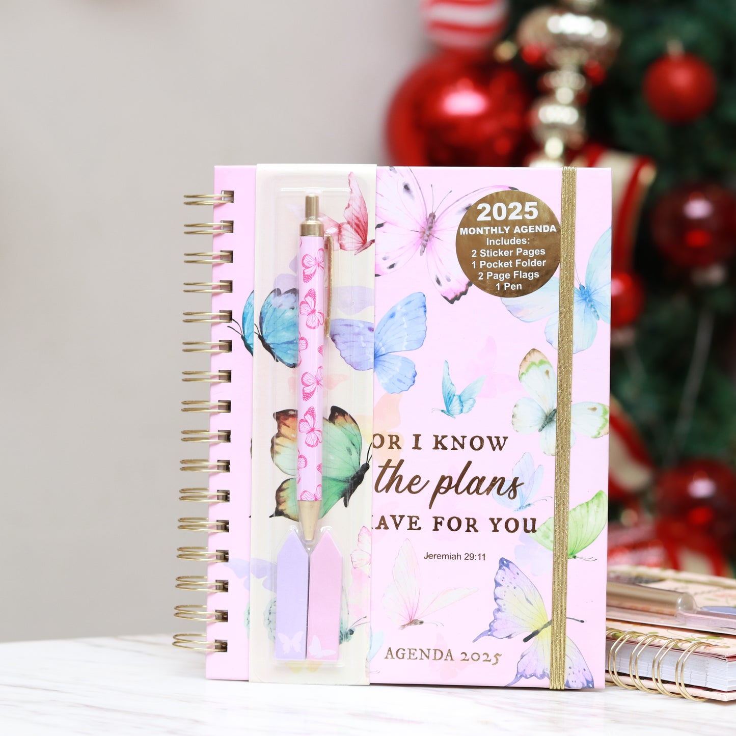 Agenda 2025 con mariposas